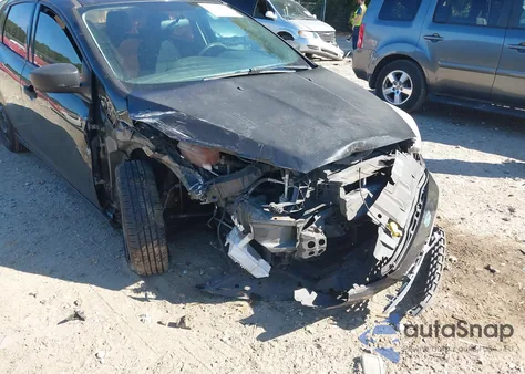 2015 Ford Focus S из США, поврежденный, VIN 1FADP3E24FL340645